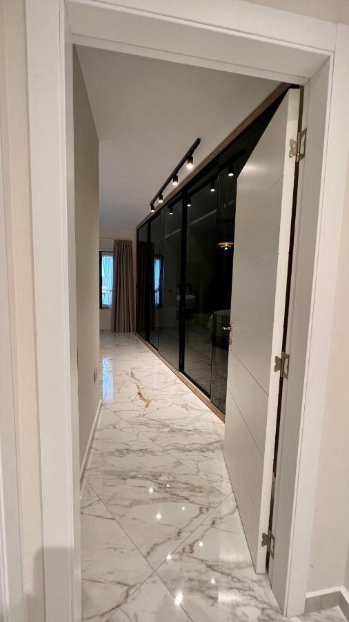 Zeus Tirana Suite Deluxe Exterior foto